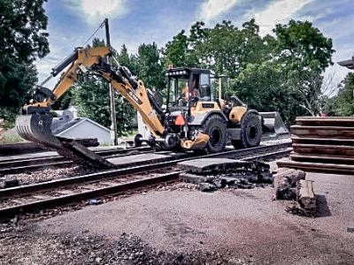 HI-RAIL BACKHOE for rent