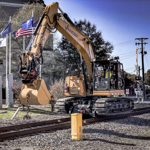 CHX25 rail excavator